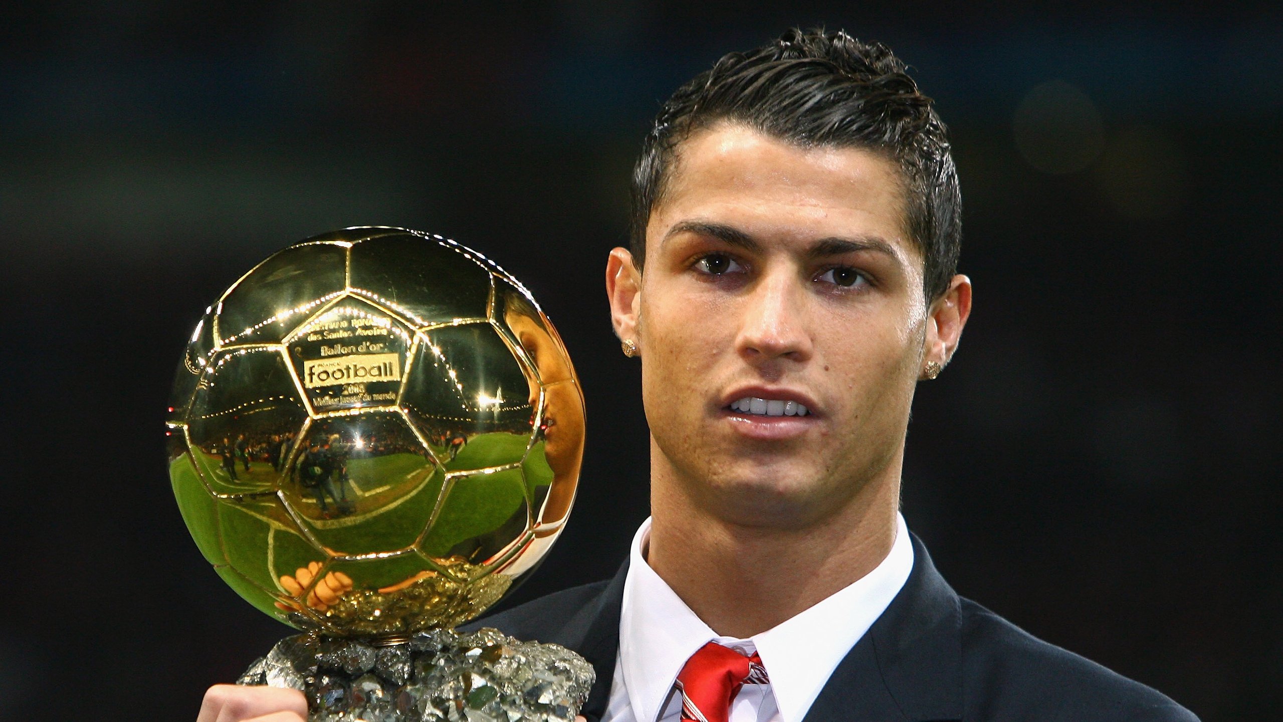 “破纪录时刻！——超越自己、刷新历史的极速瞬间”，突破纪录什么意思